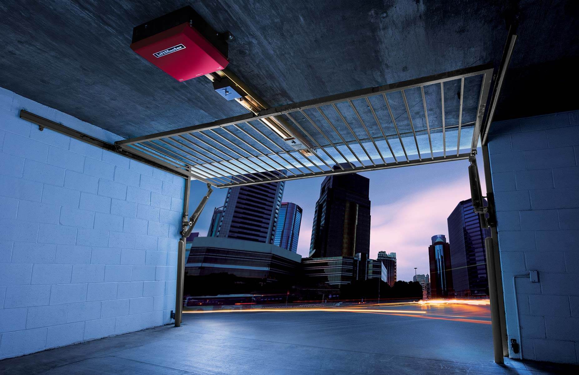 04_2a__Commercial-Door-Operators__PAS_ENV_1135_Skyline_Gtty_RGB.jpg